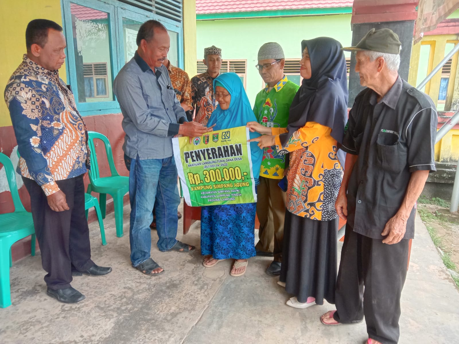 Penyaluran Bantuan Langsung Tunai Dana Kampung (BLT-DK) Tahun 2022 Kampung Fajar Asri, Muji Rahayu, Bumi Kencana dan Simpang Agung (Jum'at, 09 Desember 2022)