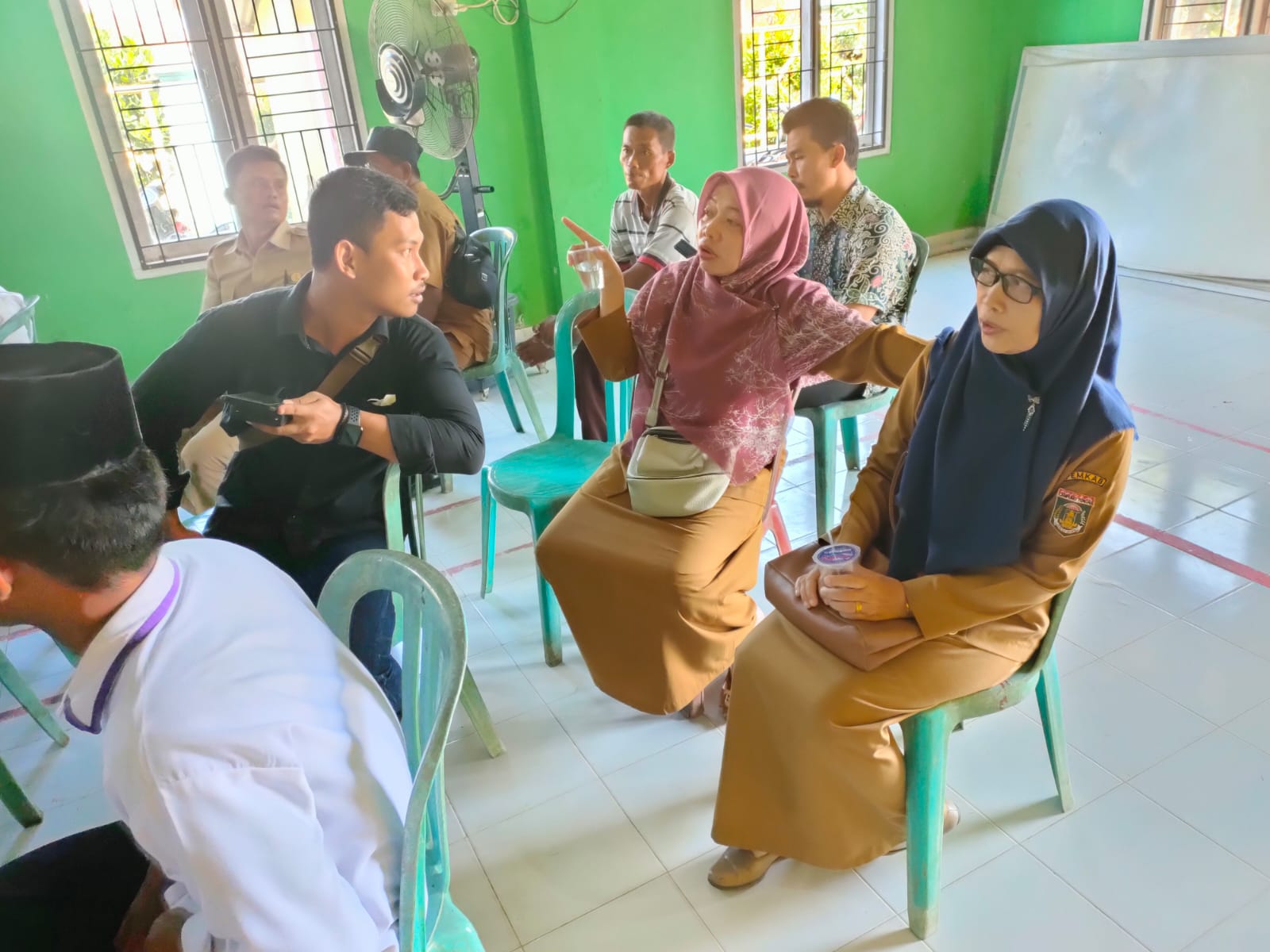 Road Show Kebangsaan , Membangun Sinergitas Guna Mencegah Penyebaran Faham Intoleran, Radikalisme, dan Terorisme, Dalam Rangka Menjaga Persatuan Dan Kesatuan Demi Keutuhan NKRI di Balai Kampung Bumi Mas (22 November 2022)