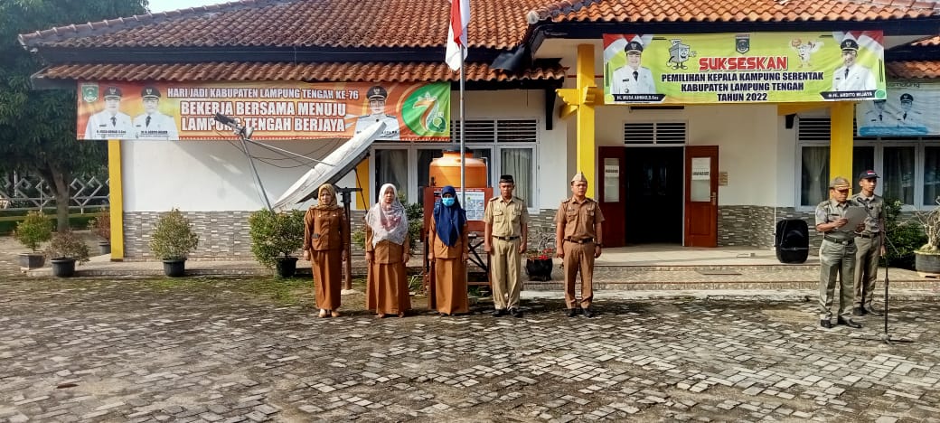 Apel Mingguan (Senin, 29 Agustus 2022) di Halaman Kantor Kecamatan Seputih Agung