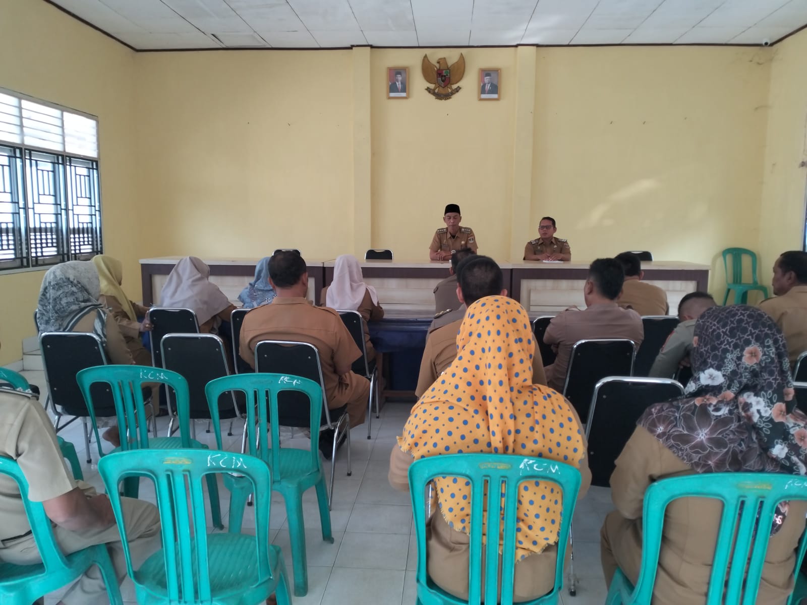 Rapat Staf di Aula Kecamatan Seputih Agung (Senin, 29 Juli 2024)