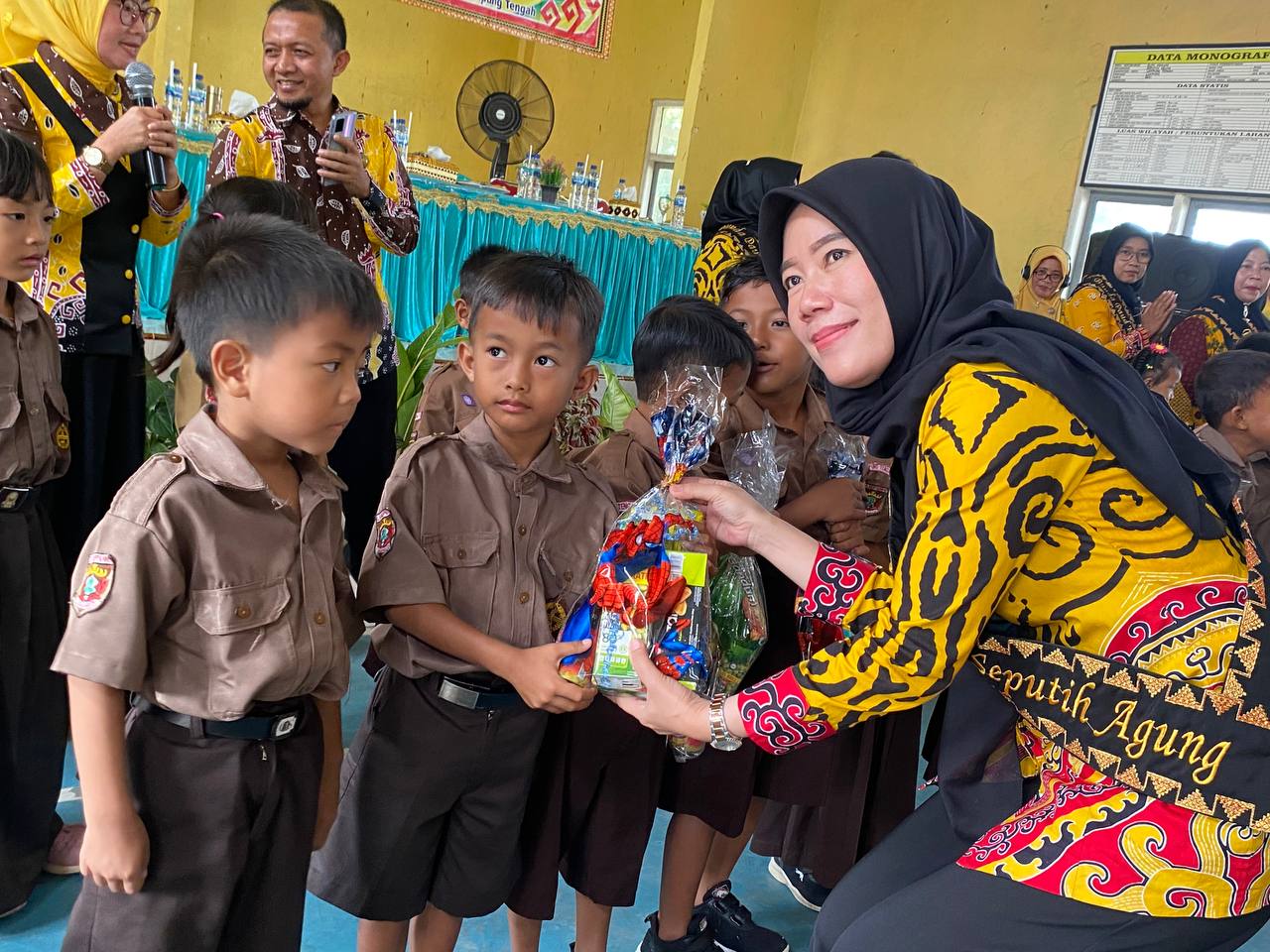 Parenting Skil bagi AUD dalam rangka penguatan peran forum ayah Bunda wilayah tengah di Balai kampung Bumi Kencana Kec. seputih agung (Sabtu, 10 Desember 2022)