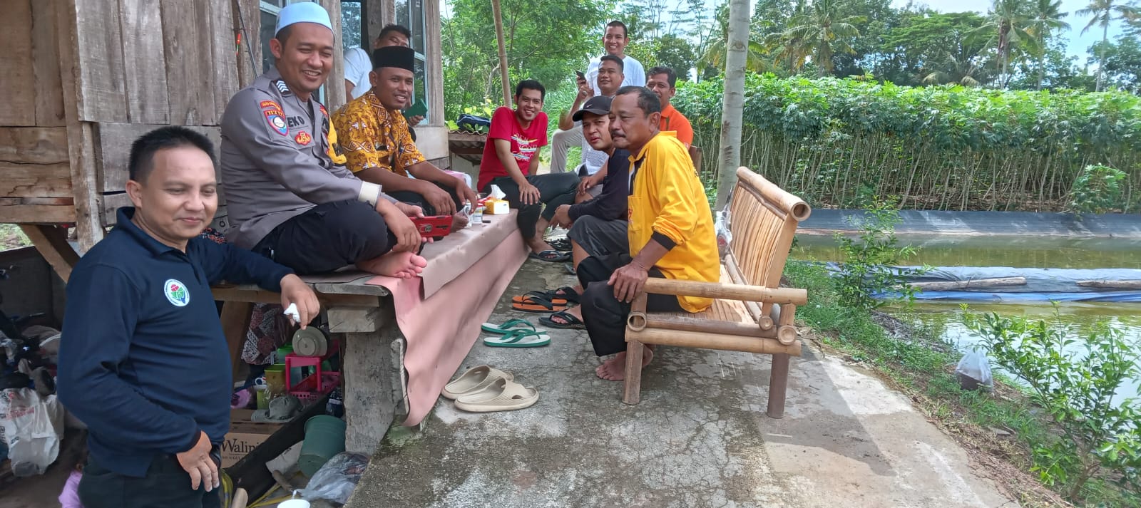 Silaturahmi sekaligus mancing mania di kediaman Sekretaris Kampung Muji Rahayu (Jum'at, 07 Oktober 2022)