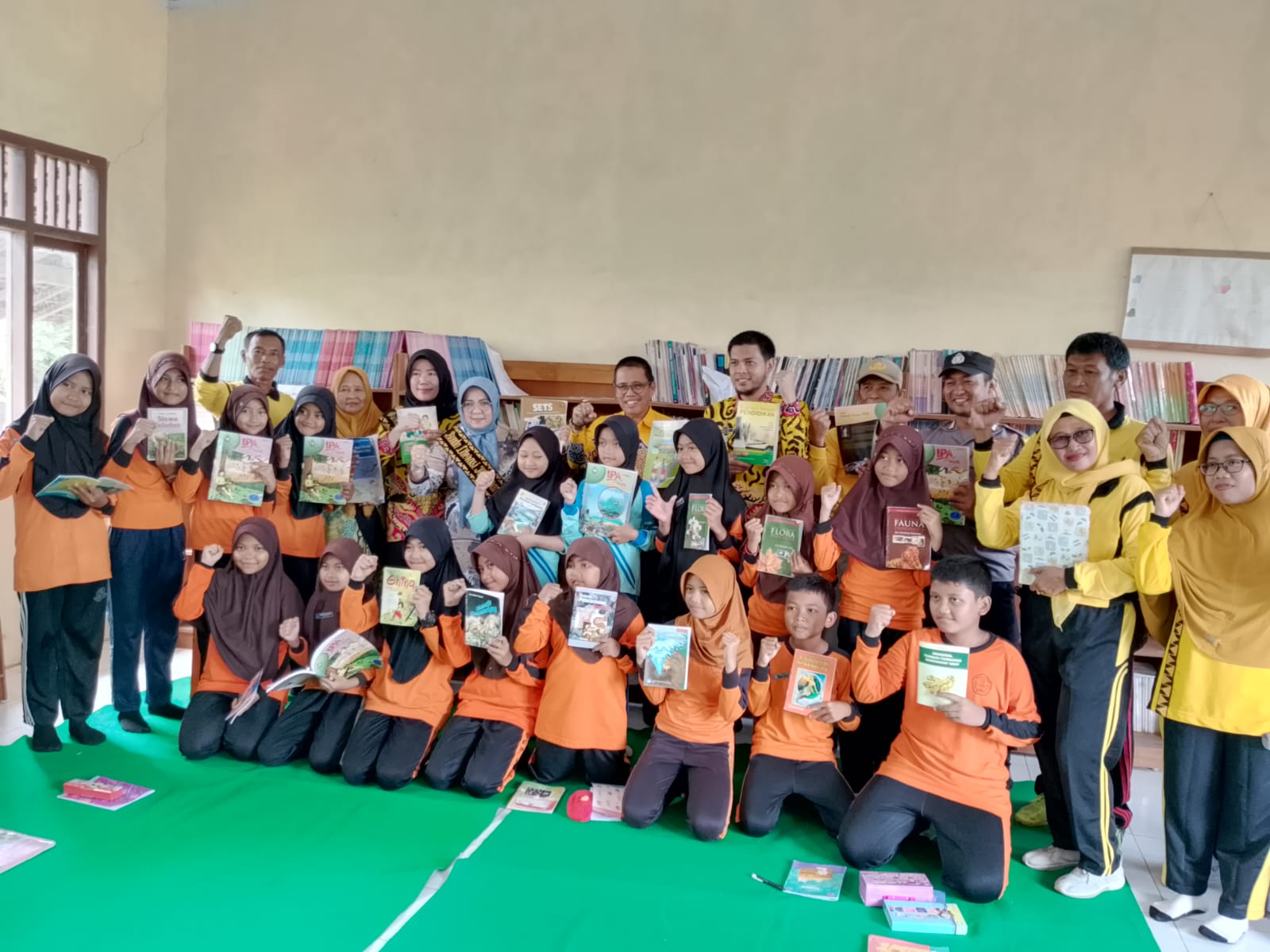 Kunjungan Bunda Literasi Kabupaten Lampung Tengan dan Bunda Literasi Kecamatan Seputih Agung serta Bapak Camat Seputih Agung di SDN 1 Kampung Fajar Asri (Jum'at, 18 November 2022)