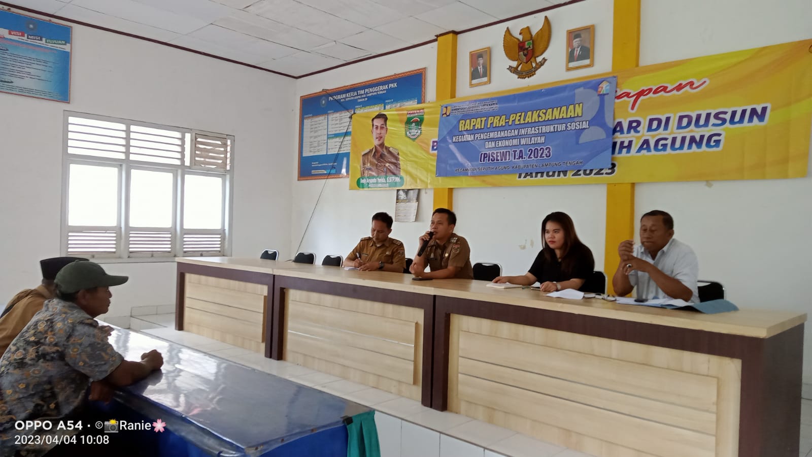 Rapat Pra-Pelaksanaan Kegiatan Pengembangan Infrastruktur Sosial dan Ekonomi Wilayah (Pisew) Tahun 2023 di Aula Kecamatan Seputih Agung (SElasa, 04 April 2023)