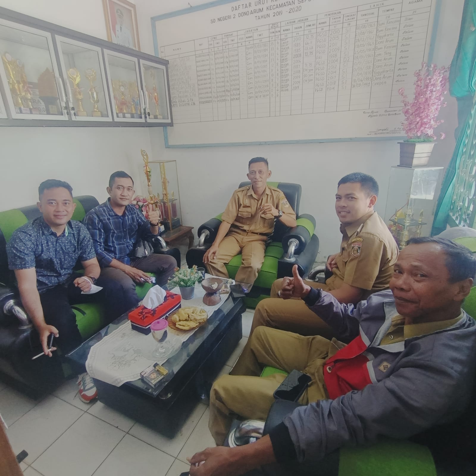 Pembukaan Kegiatan Lomba Bernyanyi Tunggal dalam Rangka HUT RI ke-77 di SDN 2 Dono Arum