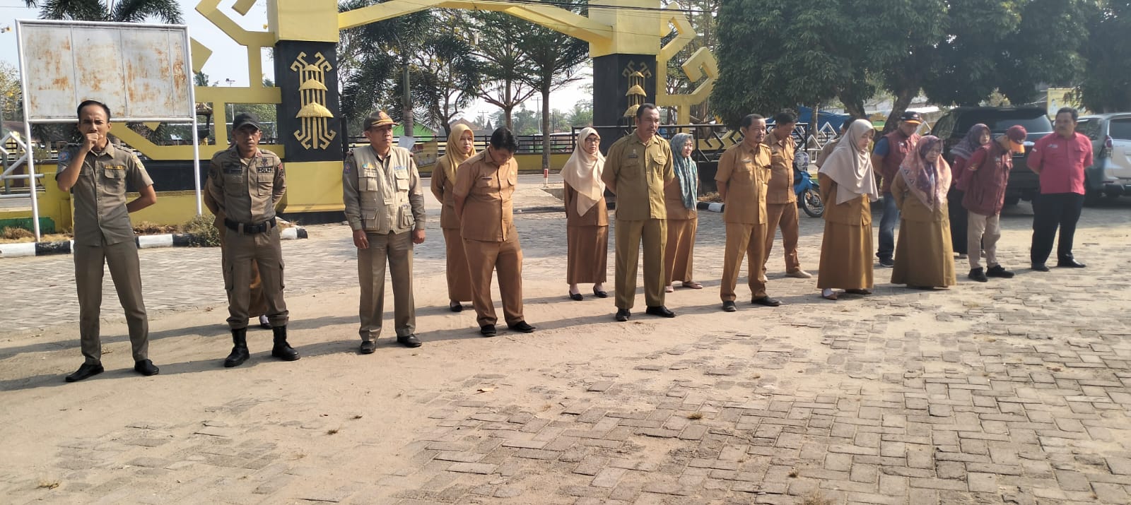 Apel mingguan di Kantor Camat Seputih Agung (Senin, 16 Oktober 2023)
