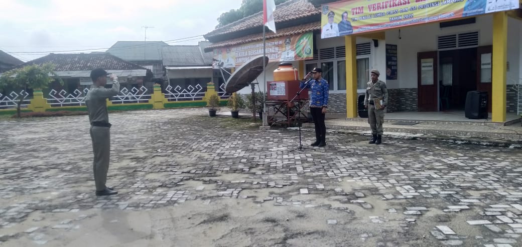 Upacara Memperingati Hari Pahlawan Nasional di Halaman Kantor Kecamatan Seputi Agung (Kamis, 10 November 2022)