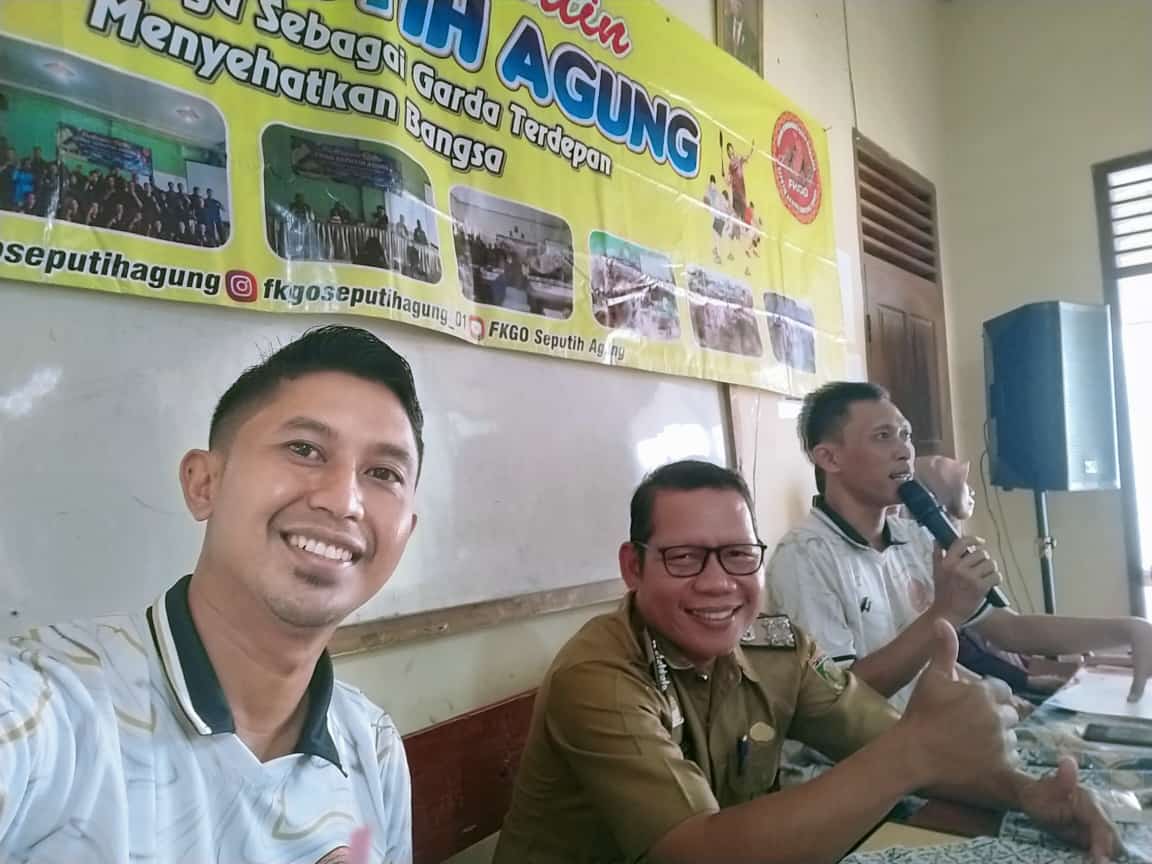 Menghadiri Rapat FKGO Kecamatan Seputih Agung di SMP Bina Putra Sulusuban (selasa, 30 Juli 2024)