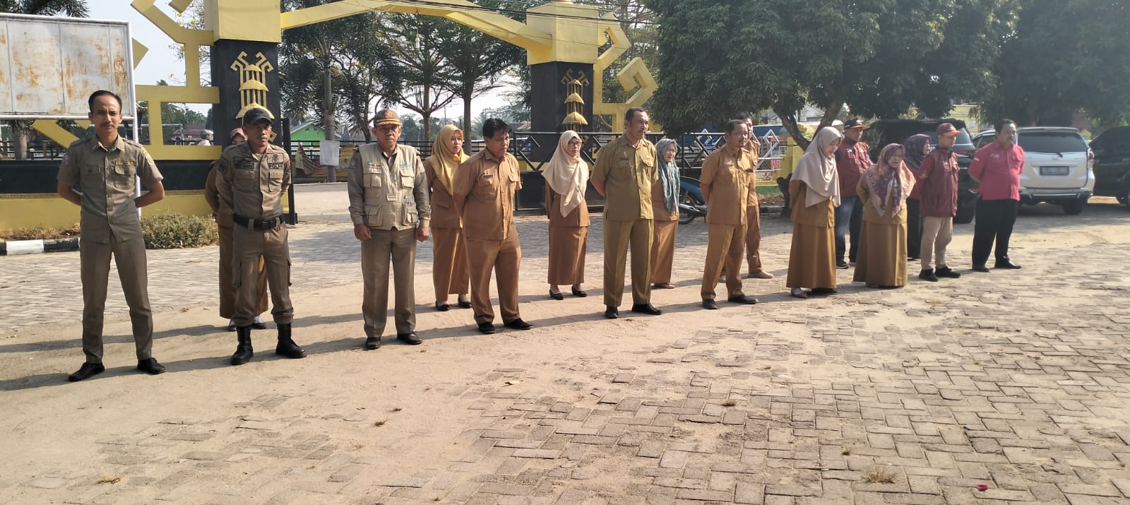 Apel mingguan di Kantor Camat Seputih Agung (Senin, 16 Oktober 2023)
