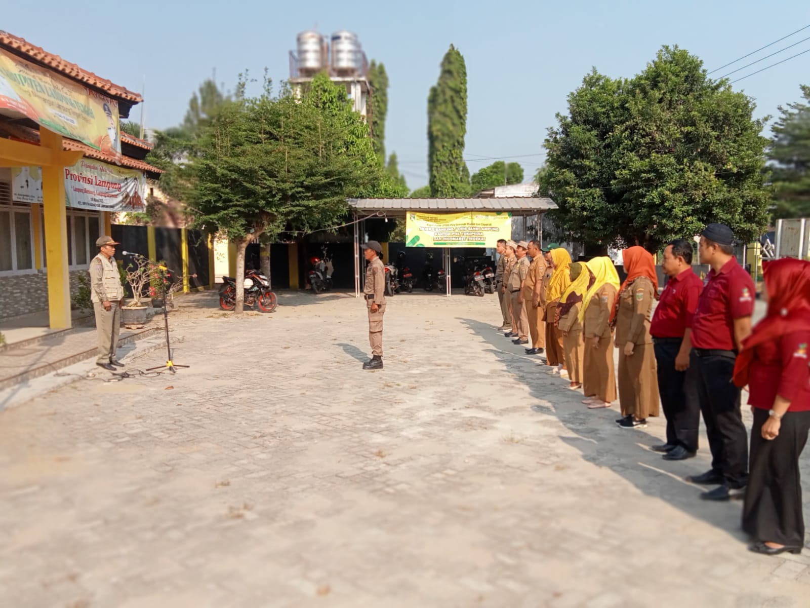 Apel Mingguan Di Halaman Kantor Kecamatan Seputih agung (Senin, 04 September 2023)