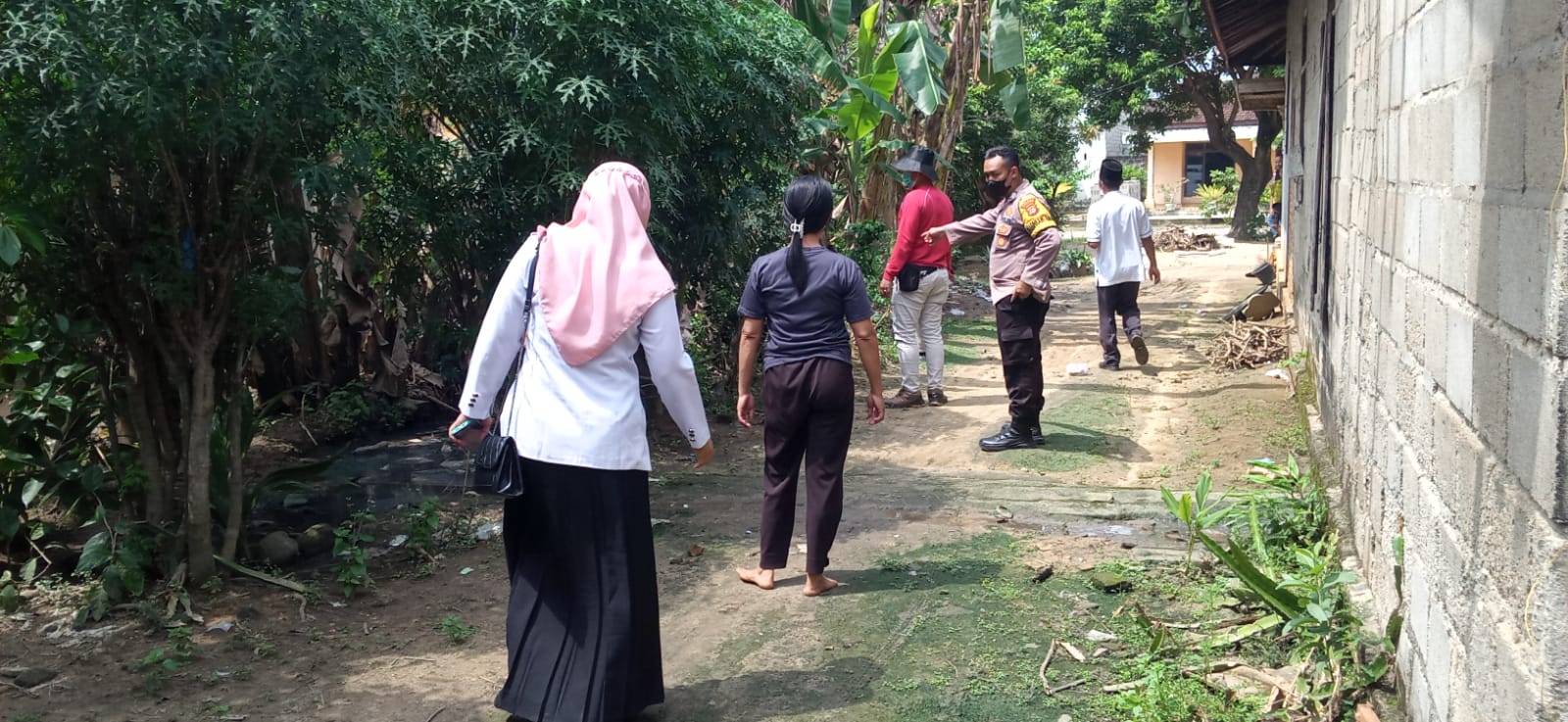 Verifikasi SANITASI TOTAL BERBASIS MASYARAKAT..dari Dinkes Provinsi Lampung di Kampung Endang Rejo