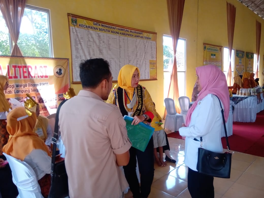 Penilaian Lomba Peningkatan Peran Perempuan Menuju Keluarga Sehat Sejahtera (P3KSS) dan Gerakan Sayang Ibu (GSI) di Balai Kampung Muji Rahayu (Rabu, 09 November 2022)