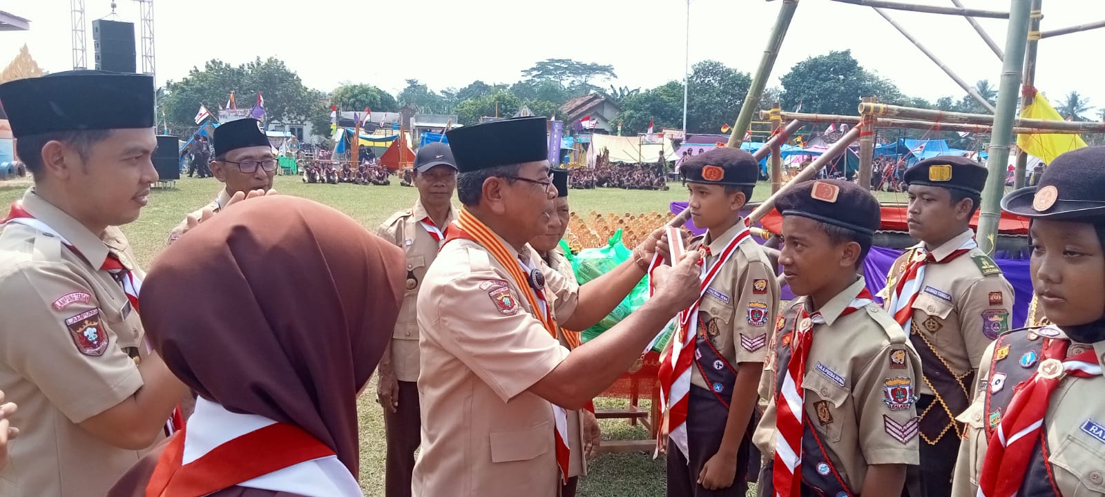 Kegiatan Hari Pramuka ke-61 Kwartir Ranting Gerakan Pramuka Seputih Agung Tahun 2022 di Lapangan Sepak Bola Kampung Gayau Sakti