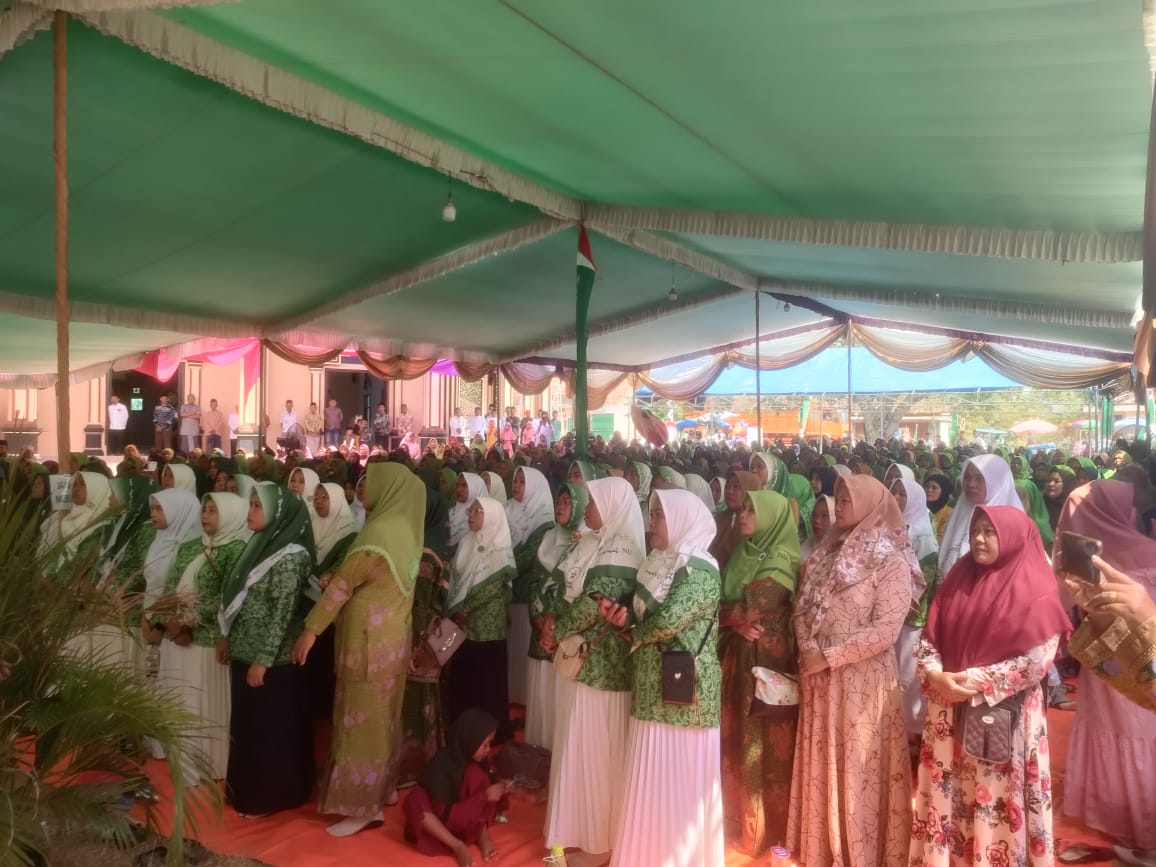 Menghadiri Pengajian Muslimat NU Seputih Agung di Kampung Fajar Asri (Rabu, 04 Oktober 2023)