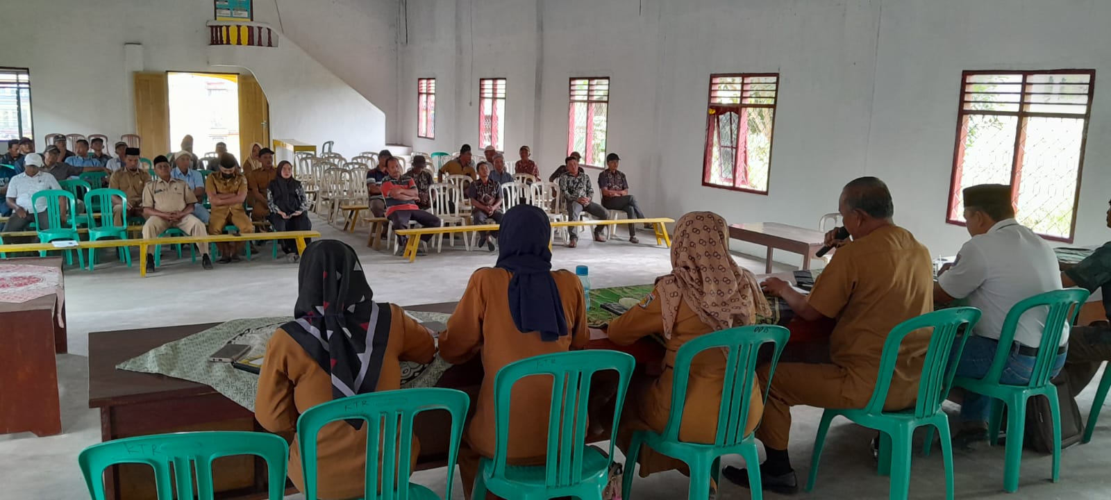 Musyawarah Kampung Khusus Penetapan Keluarga Penerima Manfaat (KPM) Bantuan Langsung Tunai (BLT) bersumber dari Dana Desa (APBN) Tahun Anggaran 2023 Kampung Fajar Asri di Balai Kampung Simpang Agung (Selasa, 21 Februari 2023)