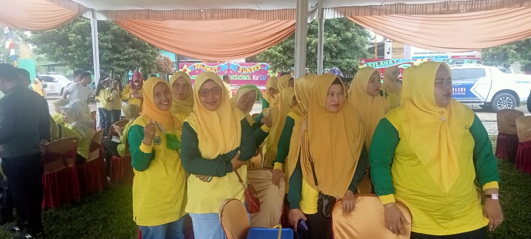 Peringatan Hari Kesehatan Nasional ke 58 Kabupaten Lampung Tengah berlangsung di Lapangan Dono Arum Kecamatan Seputih Agung (Kamis, 17 November 2022)