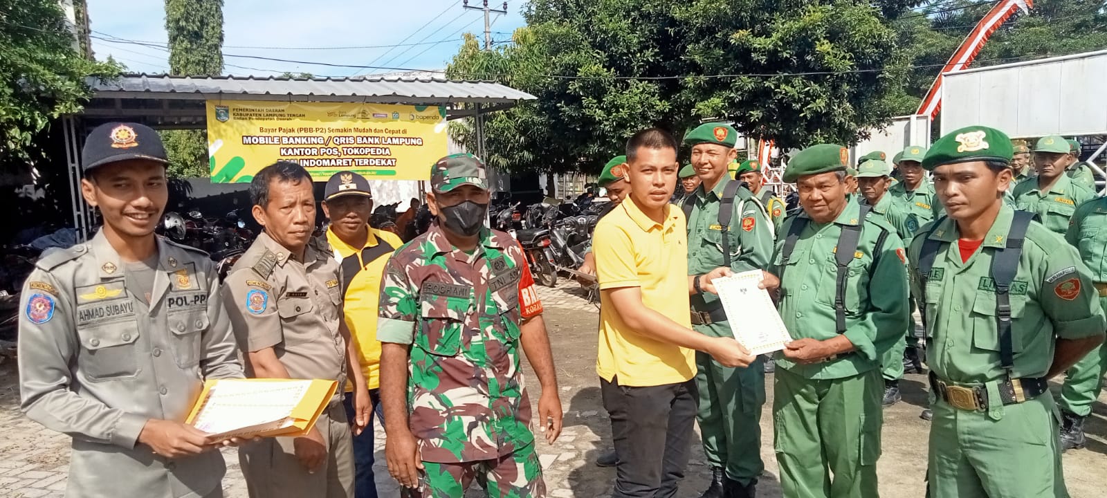 Pembinaan Linmas Se-Kecamatan Seputih Agung di Halaman Kantor Kec. Seputih Agung (Jum'at, 27 November 2022)