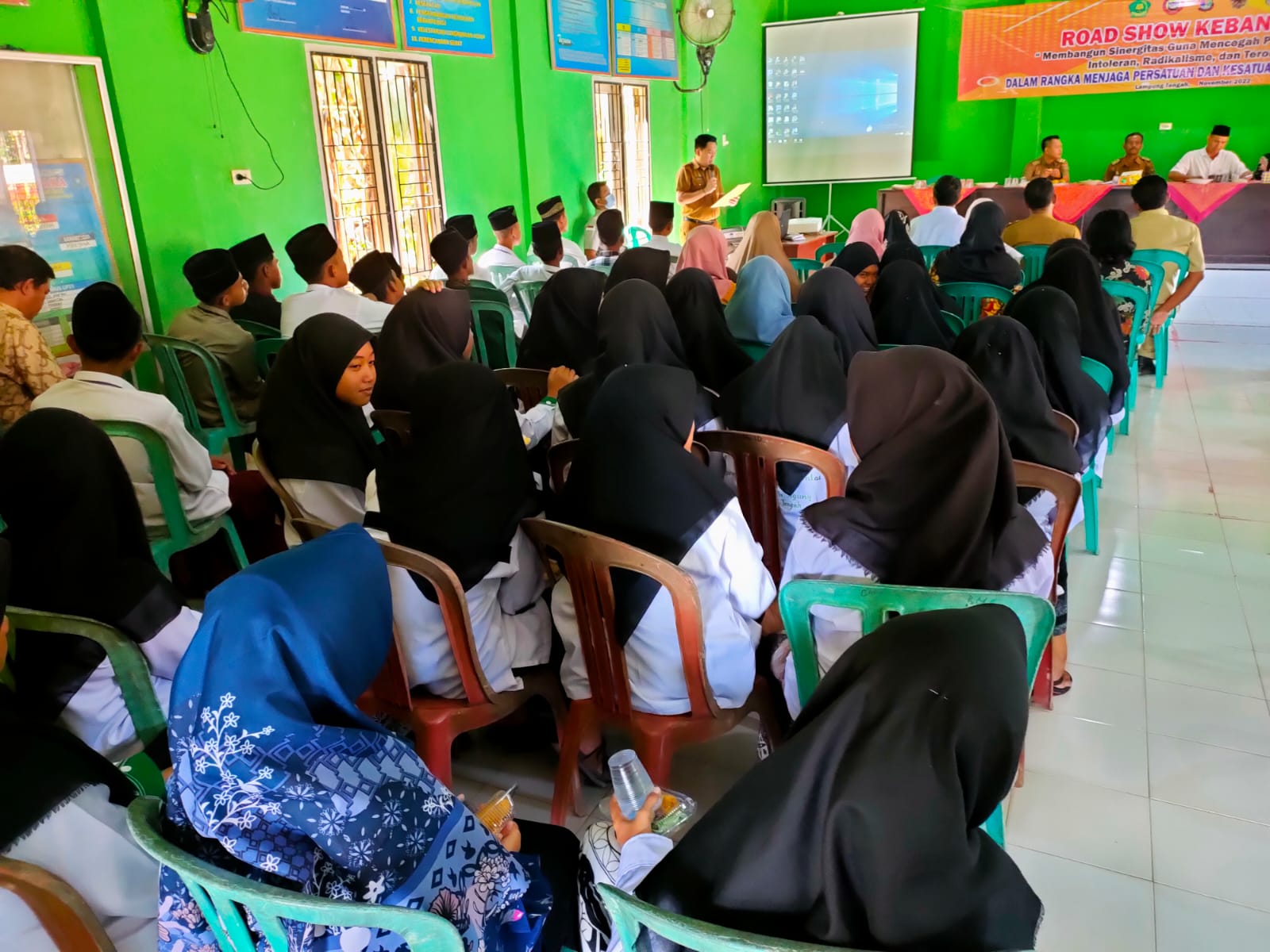 Road Show Kebangsaan , Membangun Sinergitas Guna Mencegah Penyebaran Faham Intoleran, Radikalisme, dan Terorisme, Dalam Rangka Menjaga Persatuan Dan Kesatuan Demi Keutuhan NKRI di Balai Kampung Bumi Mas (22 November 2022)