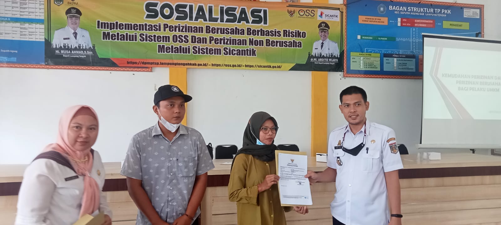 Sosialisasi Implementasi Perizinan Berusaha Berbasis Resiko melalui Sistem OSS dan Perizinan Non Berusaha Melalui Sistem Sicantik