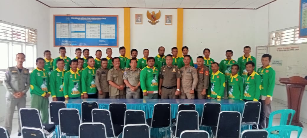 Penbinaan Linmas dan Pembagian Kaos 10 Kampung Se-Kecamatan Seputih Agung (Selasa, Rabu, Kamis/ 27, 28, 29 Desember 2022) di Aula Kecmaatan Seputih Agung