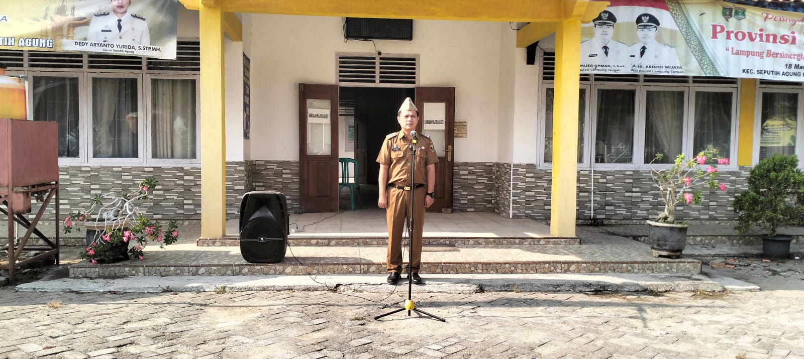 Apel mingguan di Kantor Camat Seputih Agung (Senin, 16 Oktober 2023)