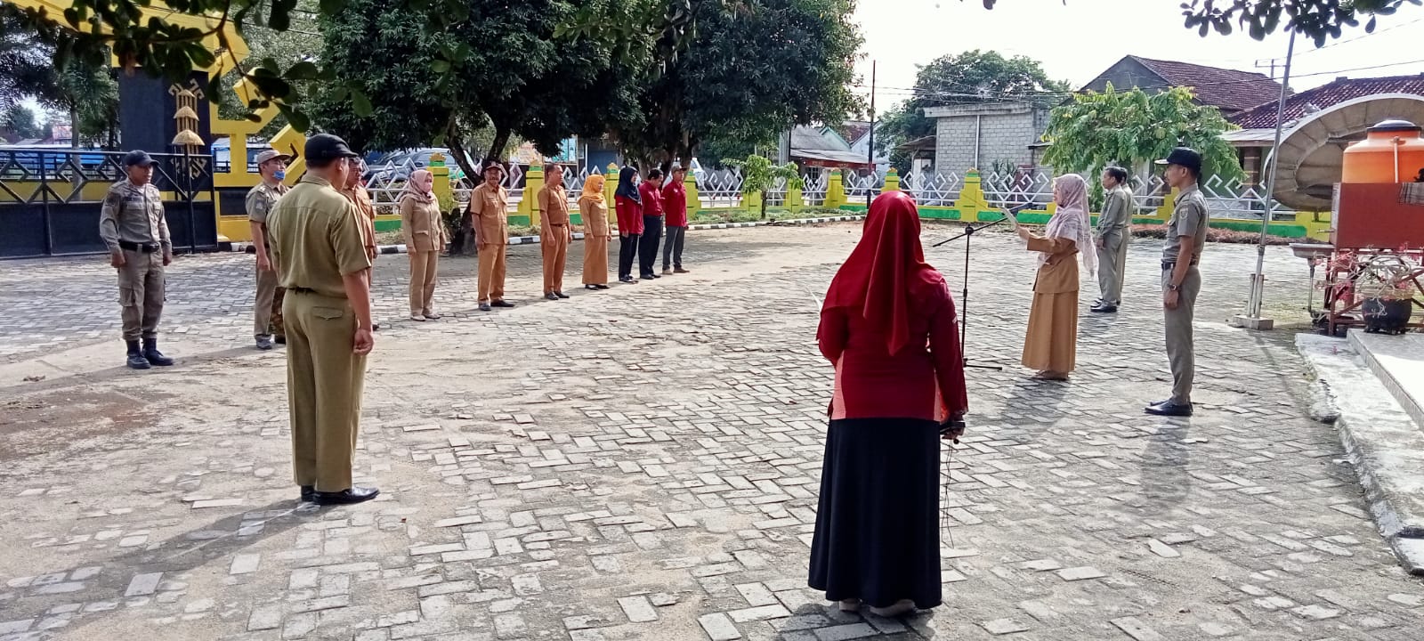 Apel MIngguan di Halaman Kantor Kecamatan Seputih Agung (Senin, 03 Oktober 2022)