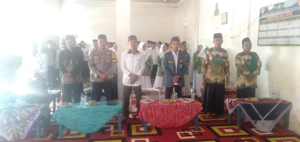 Menghadiri undangan Pangajian dalam Rangka Makesta dan Pelantikan Pimpinan Ranting Ikatan Pelajar dan Ikatan Pelajar Putri NU Se-Kecamatan Seputih Agung di Yayasan Al Atiq Kampung Simpang Agung( Sabtu, 19 Desember 2022)