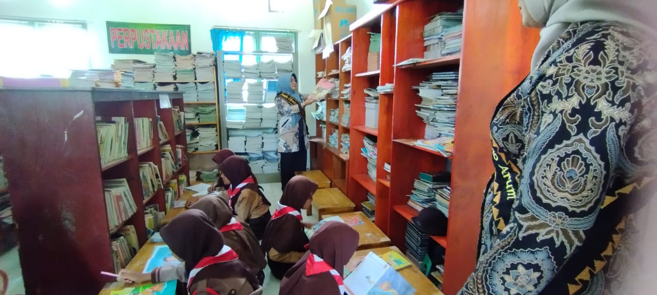 Kunjungan Bunda Literasi Kabupaten Lampung Tengan dan Bunda Literasi Kecamatan Seputih Agung serta Bapak Camat Seputih Agung di SDN 2 Kampung Dono Arum (Jum'at, 18 November 2022)