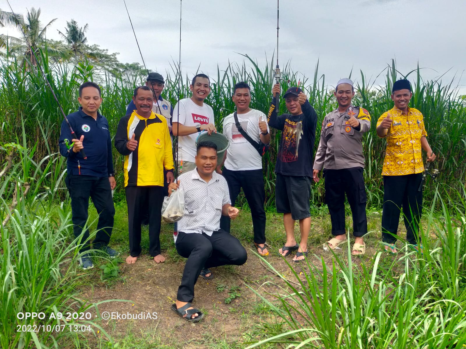 Silaturahmi sekaligus mancing mania di kediaman Sekretaris Kampung Muji Rahayu (Jum'at, 07 Oktober 2022)