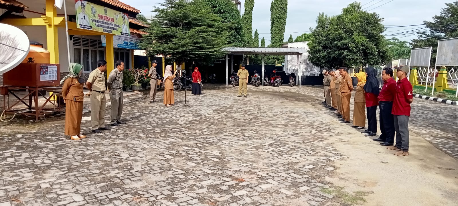 Apel MIngguan di Halaman Kantor Kecamatan Seputih Agung (Senin, 03 Oktober 2022)