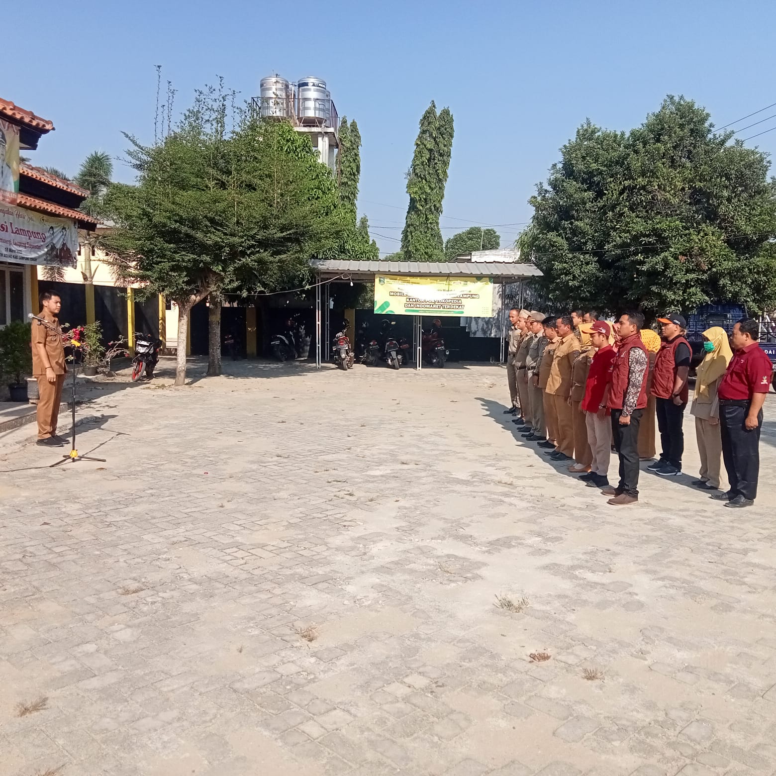 Apel Mingguan Di Halaman Kantor Kecamatan Seputih agung (Senin, 25 September 2023)