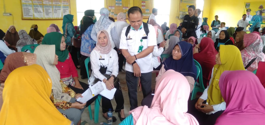 Pembinaan Peningkatan Peren Perempuan Menuju Keluarga Sehat Sejahtera (P3KSS) dan Gerakan Sayang Ibu (GSI) di Balai Kampung Muji Rahayu