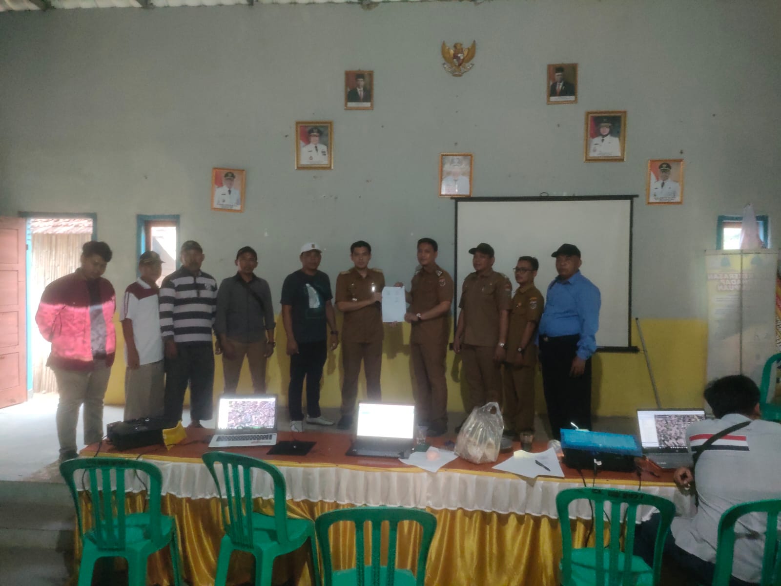 Rapat di Balai Kampung Muji Rahayu ( Selasa, 01 Agustus 2023)