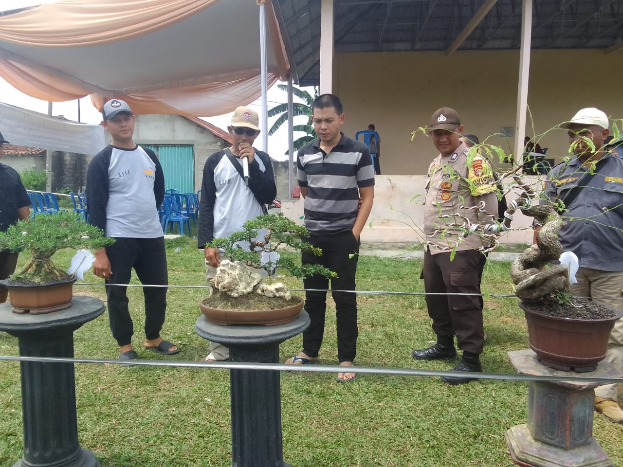 Menghadiri Undangan dalam Rangka Jemur Bareng sahabat Bonsai Seputih Agung Di Lapangan Sepak Bola Kampung Simpang Agung (Senin, 16 Januari 2023)