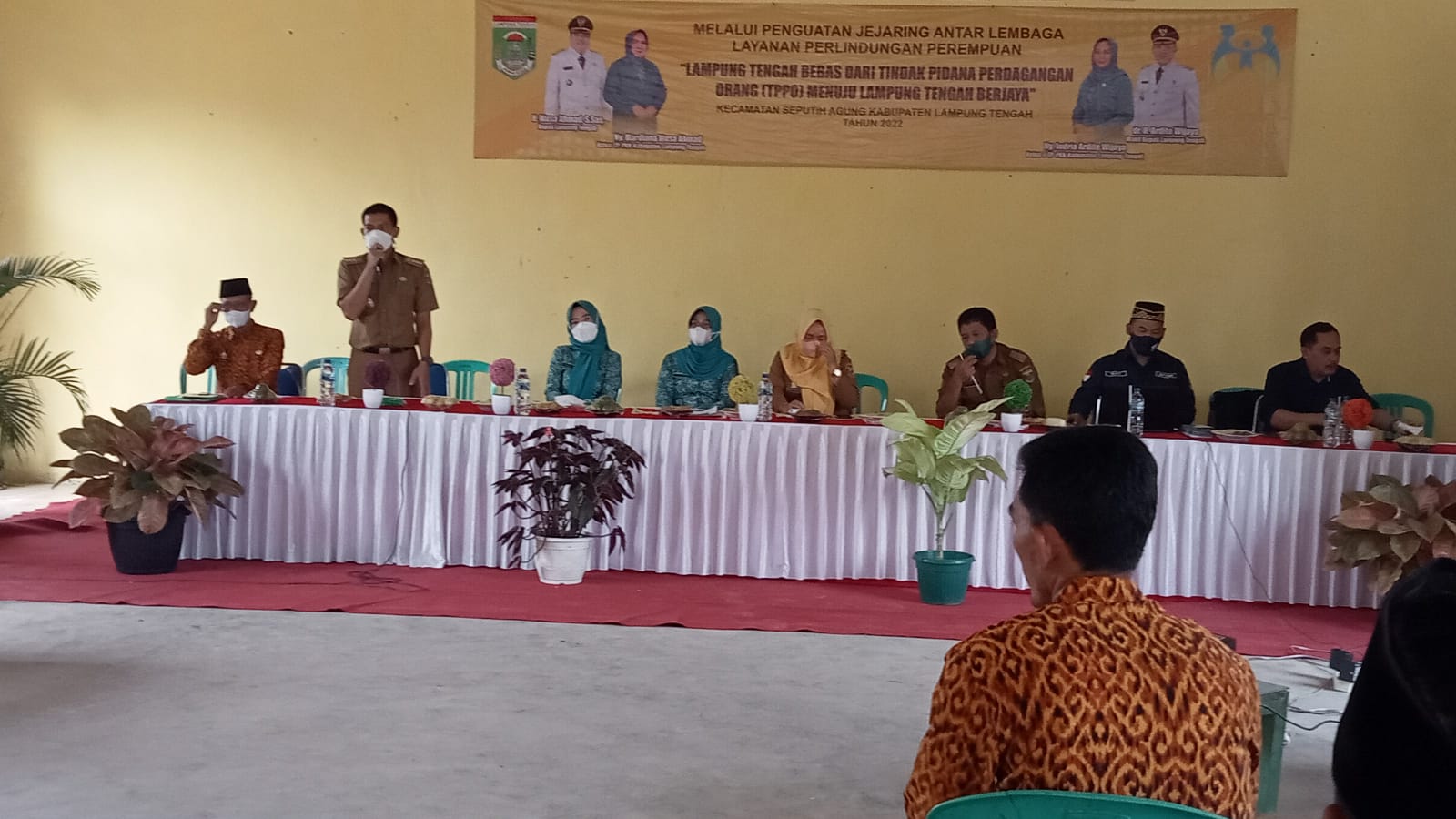 Membuka dan menghadiri sosialisasi  perlindungan perempuan dan anak tindakbpidana perlindunga orang (TTPO) bertajuk "LAMPUNG TENGAH BEBAS DARI TINDAK PIDANA PERDAGANGAN ORANG (TTPO) MENUJU LAMPUNG TENGAH BERJAYA" di Kampung Muji Rahayu 