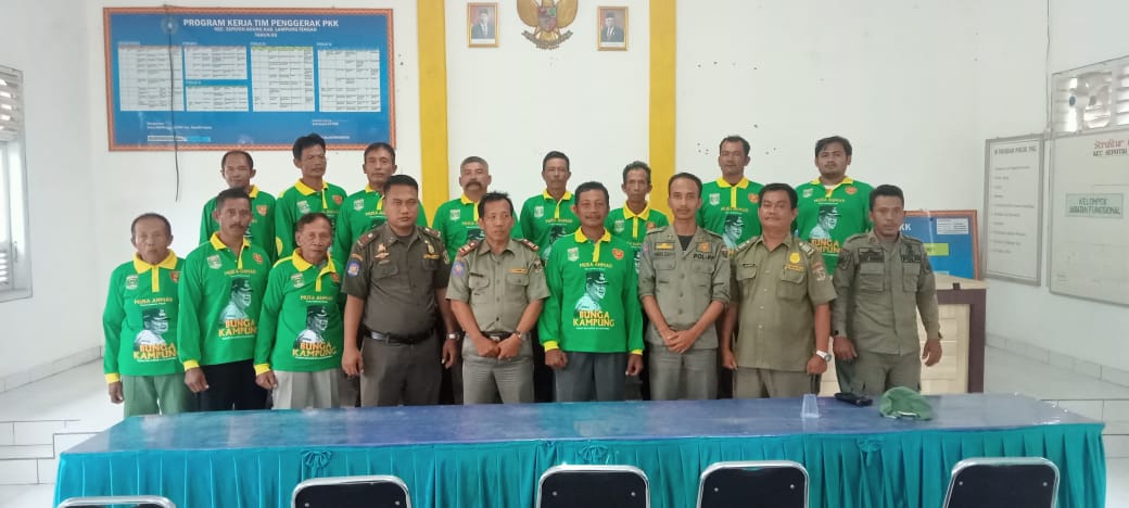 Penbinaan Linmas dan Pembagian Kaos 10 Kampung Se-Kecamatan Seputih Agung (Selasa, Rabu, Kamis/ 27, 28, 29 Desember 2022) di Aula Kecmaatan Seputih Agung