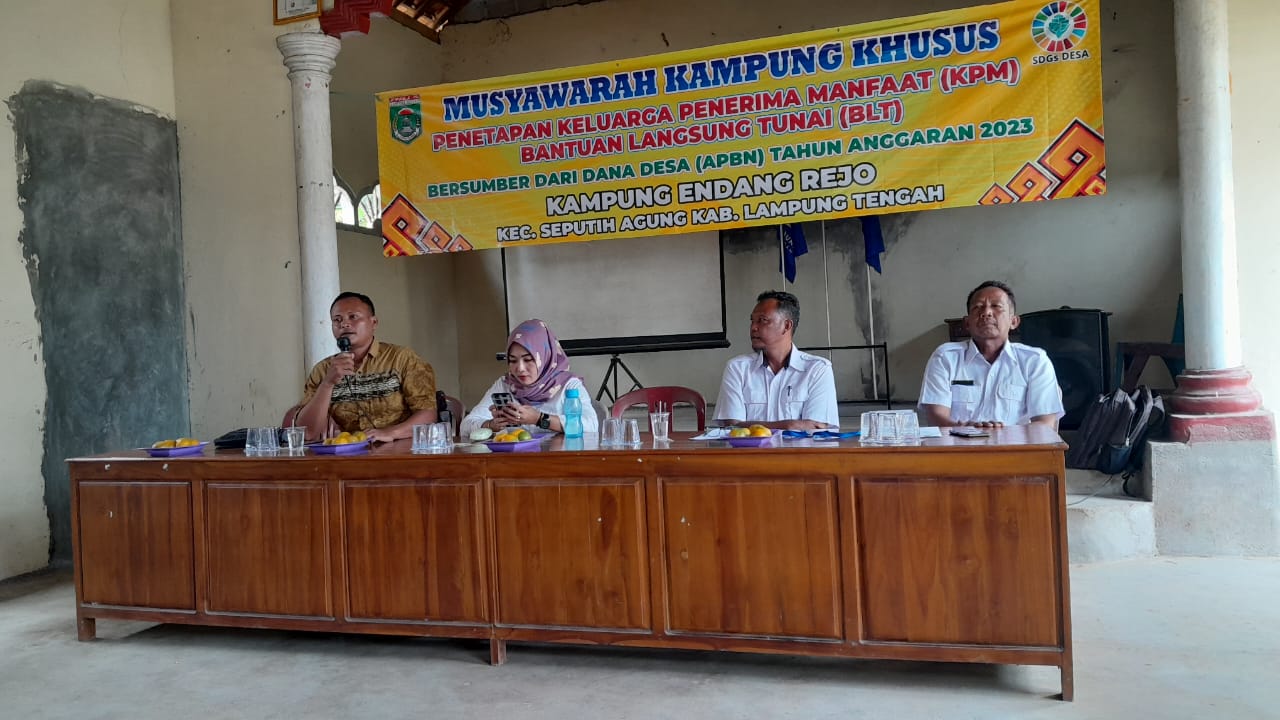 Musyawarah Kampung Khusus Penetapan Keluarga Penerima Manfaat (KPM) Bantuan Langsung Tunai (BLT) bersumber dari Dana Desa (APBN) Tahun Anggaran 2023 Kampung Fajar Asri di Balai Kampung Endang Rejo (Rabu, 15 Februari 2023)