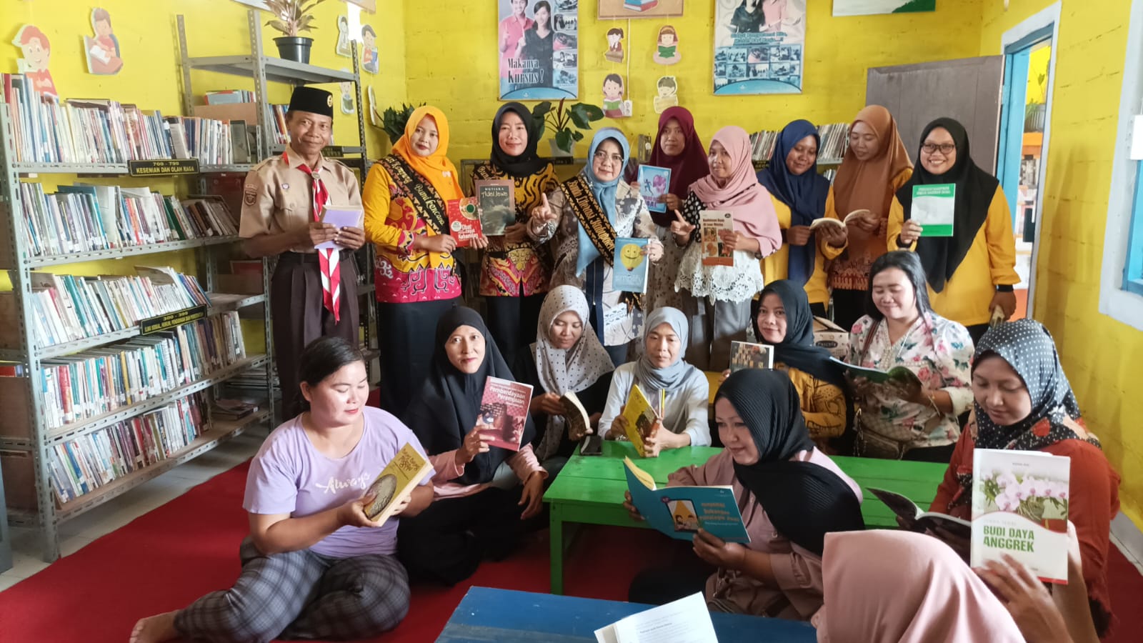 Kunjungan Bunda Literasi Kabupaten Lampung Tengan dan Bunda Literasi Kecamatan Seputih Agung serta Bapak Camat Seputih Agung di PAUD, TK, SMP DAN SMK Seputih Agung (Jum'at, 18 November 2022)