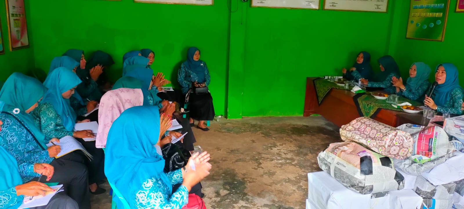 Rakor PKK K kecamatan dan peringatan hari ibu di Balai Kampung Simpang Agung (Kamis, 15 Desember 2022)