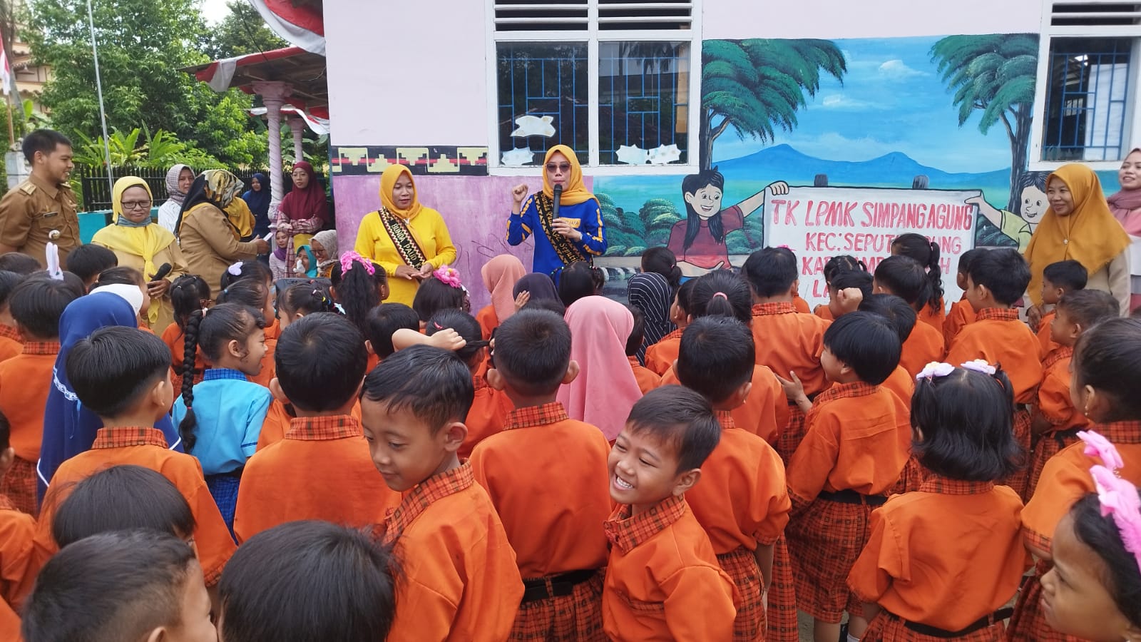 Menghadiri acara Literasi dengan Ajak Anak Gemar Membaca di TK LPMK Kampung Simpang agung (Selasa, 25 Oktober 2022)