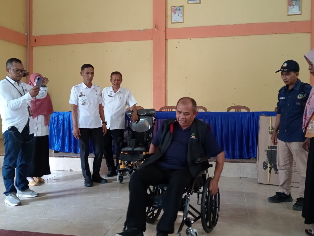 Penyaluran alat bantu(kursi roda,kruk, tongkat adaptif) kepada Pemerlu Pelayanan Kesejahteraan Sosial (PPKS) kecamatan seputih agung dari kementrian sosial, sentra Wiyata guna melalui dinas sosial kab. Lampung tengah (Rabu, 07 Agustus 2024)