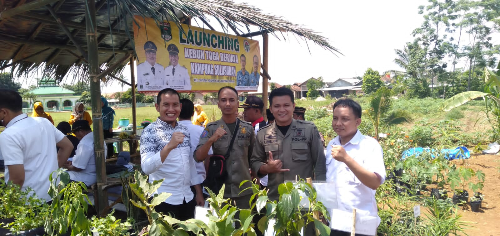 Penyerahan bantuan untuk Gerakan Menanam Tanaman Obat (Gema Toga) Berjaya di Kampung Bumi Mas dan Sulusuban