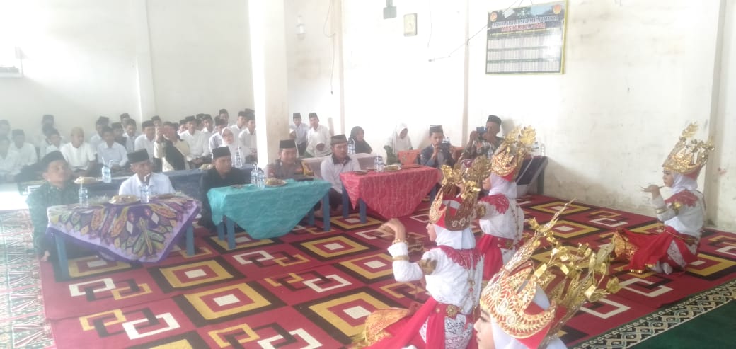 Menghadiri undangan Pangajian dalam Rangka Makesta dan Pelantikan Pimpinan Ranting Ikatan Pelajar dan Ikatan Pelajar Putri NU Se-Kecamatan Seputih Agung di Yayasan Al Atiq Kampung Simpang Agung( Sabtu, 19 Desember 2022)