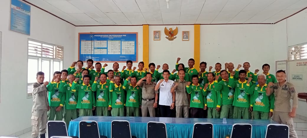 Penbinaan Linmas dan Pembagian Kaos 10 Kampung Se-Kecamatan Seputih Agung (Selasa, Rabu, Kamis/ 27, 28, 29 Desember 2022) di Aula Kecmaatan Seputih Agung