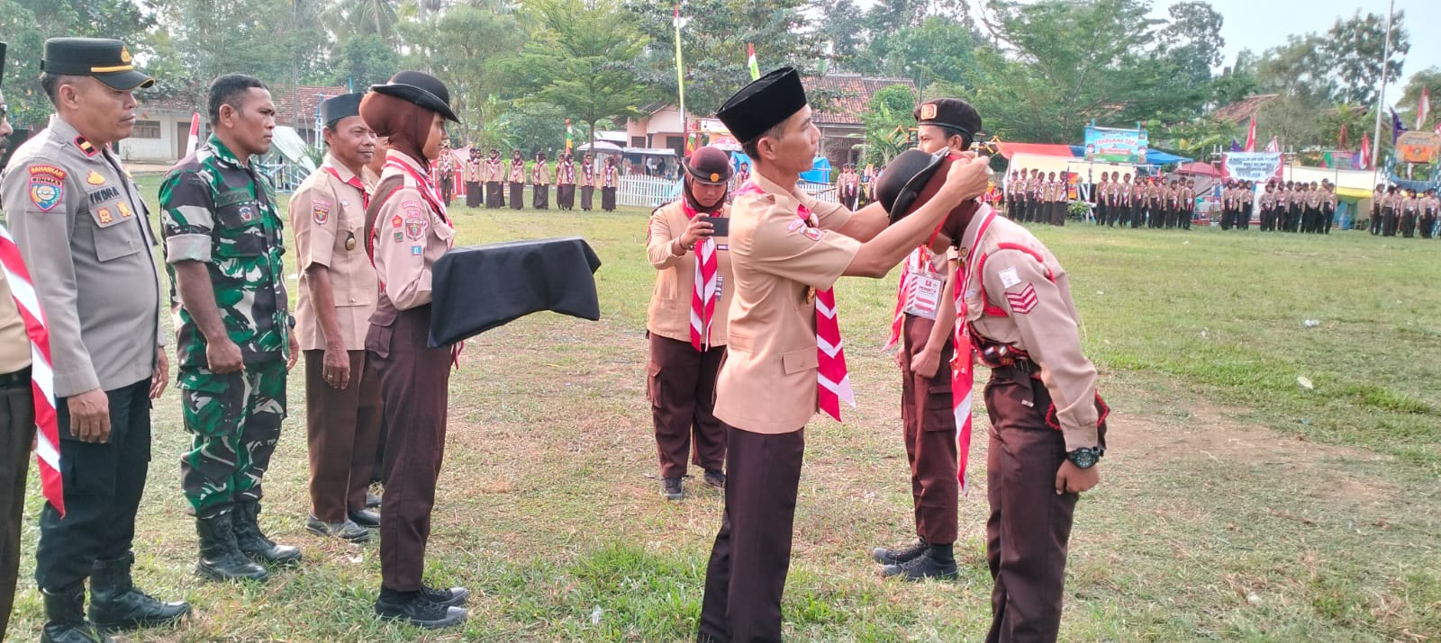 Pembukaan kegiatan kemah peringatan hari Pramuka kwaran seputih agung THN 2024 di lapangan sepak bola kampung fajar asri (Senin, 12 Agustus 2024)