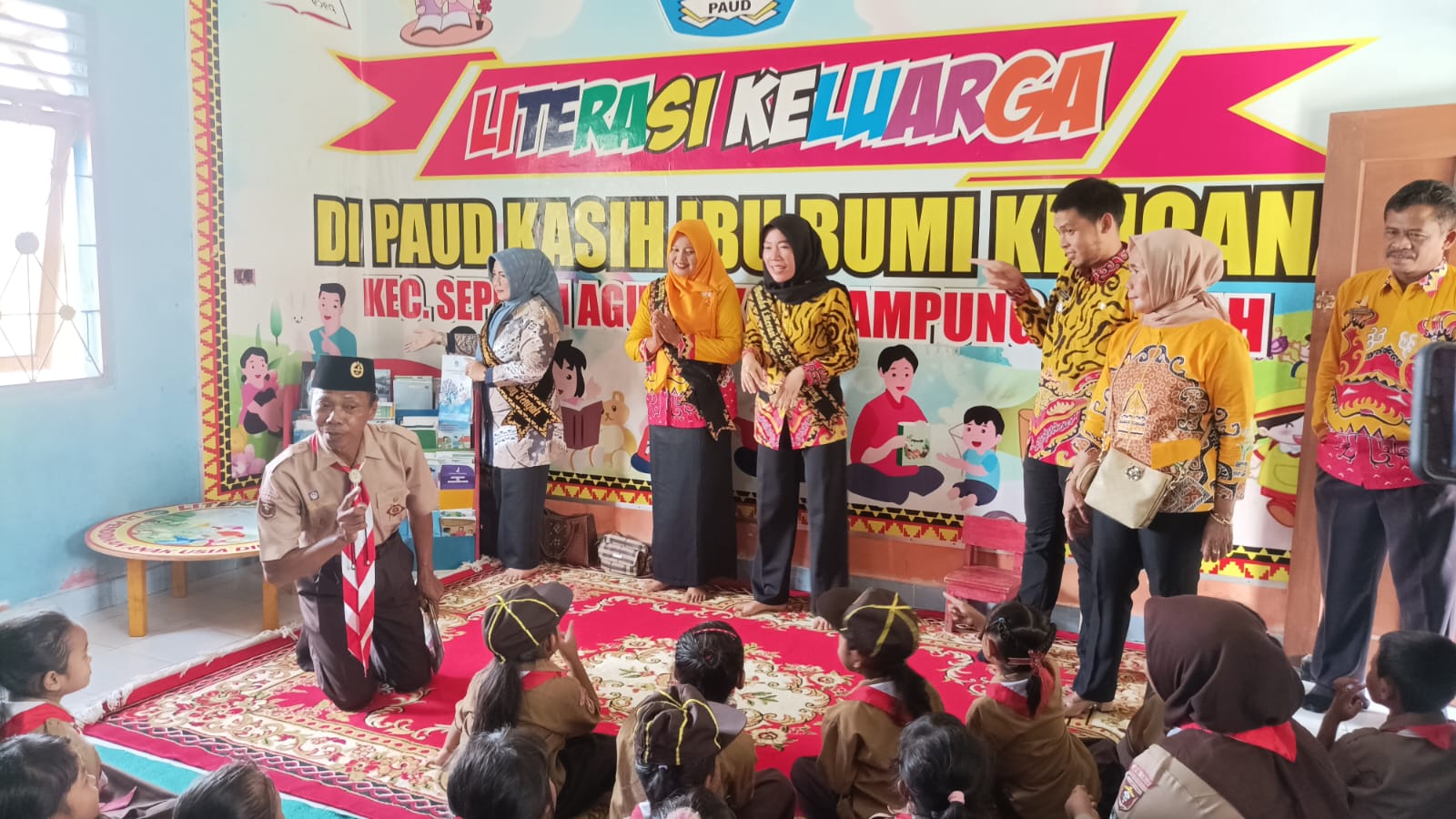 Kunjungan Bunda Literasi Kabupaten Lampung Tengan dan Bunda Literasi Kecamatan Seputih Agung serta Bapak Camat Seputih Agung di PAUD, TK, SMP DAN SMK Seputih Agung (Jum'at, 18 November 2022)