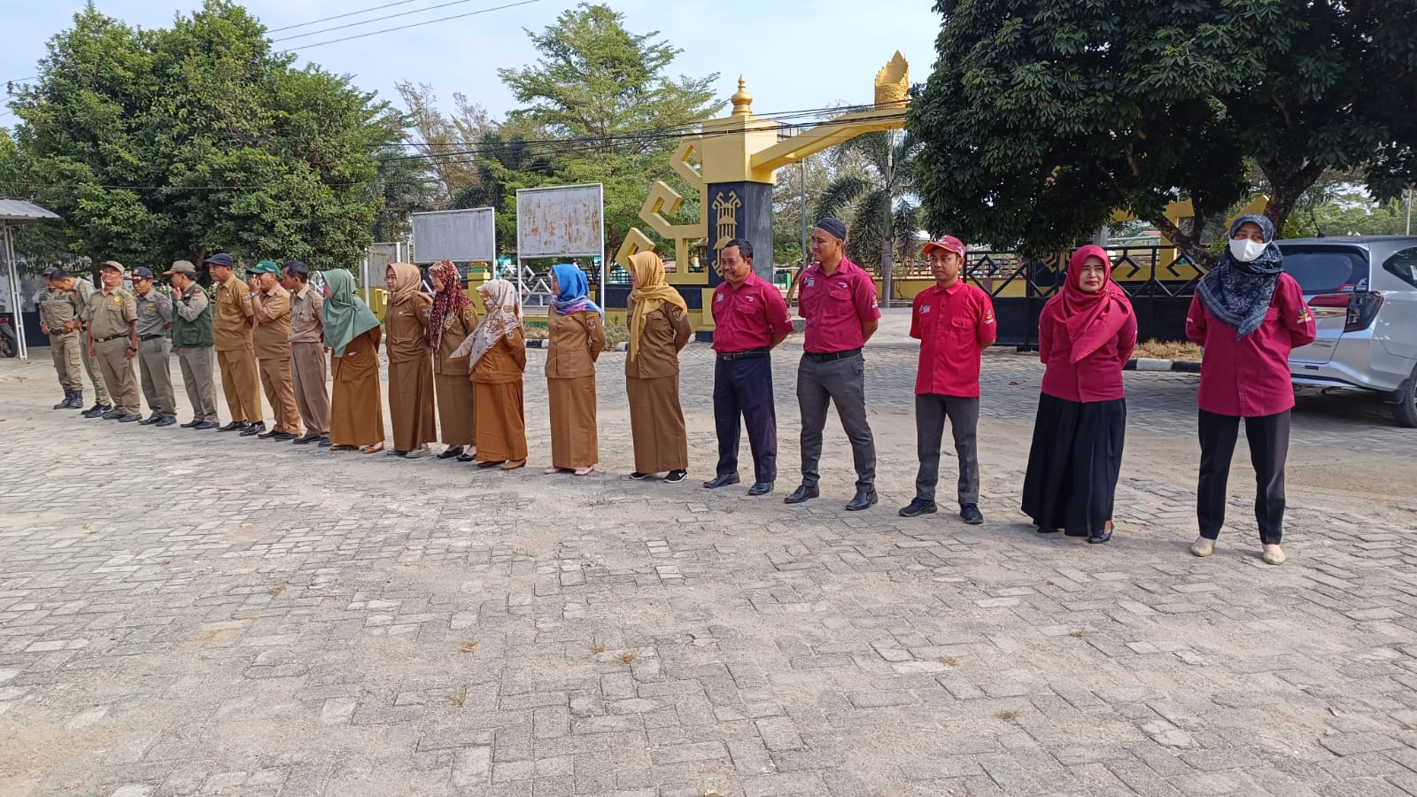 Apel Mingguan Di Halaman Kantor Kecamatan Seputih agung (Senin, 11 September 2023)