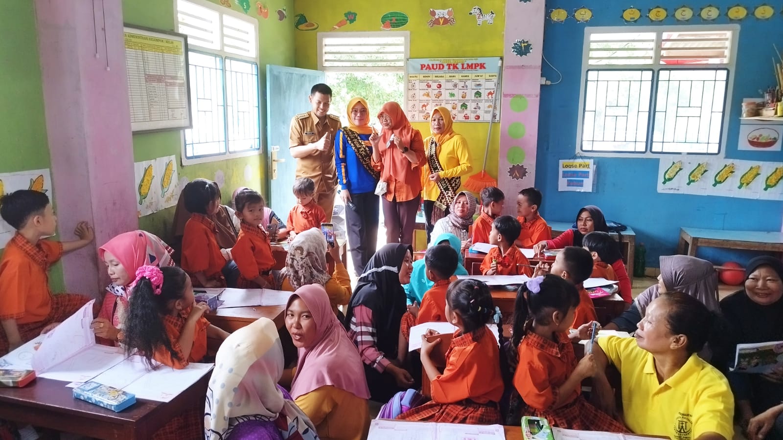 Menghadiri acara Literasi dengan Ajak Anak Gemar Membaca di TK LPMK Kampung Simpang agung (Selasa, 25 Oktober 2022)