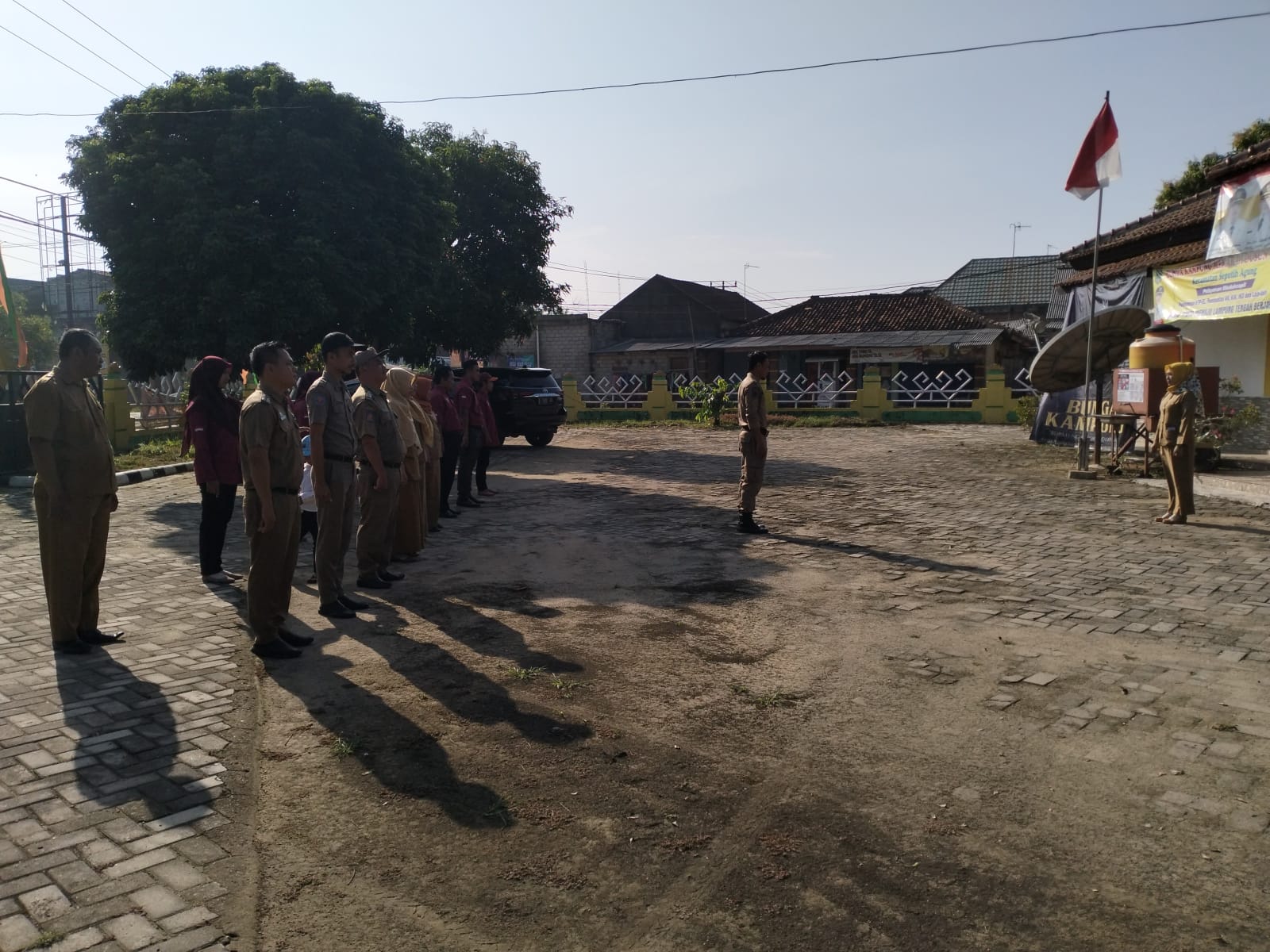 Apel Mingguan di Halaman Kantor Kecamatan Seputih Agung (Senin, 29 Mei 2023)