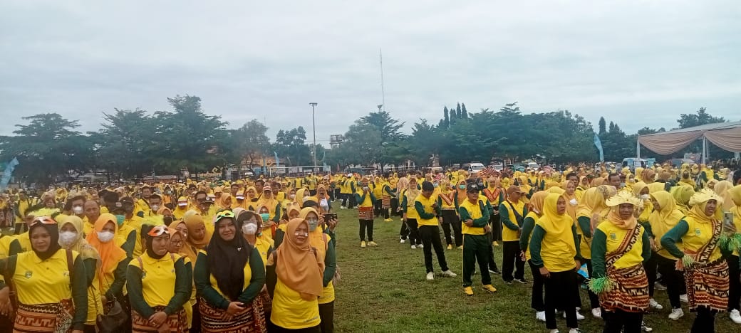 Peringatan Hari Kesehatan Nasional ke 58 Kabupaten Lampung Tengah berlangsung di Lapangan Dono Arum Kecamatan Seputih Agung (Kamis, 17 November 2022)